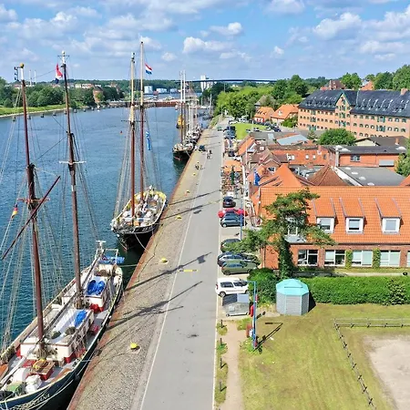 Haus Foerde Kanalpackhaus Киль