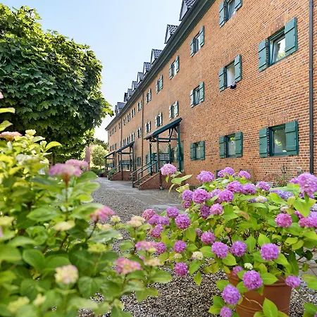 Haus Foerde Kanalpackhaus Апартаменты Киль